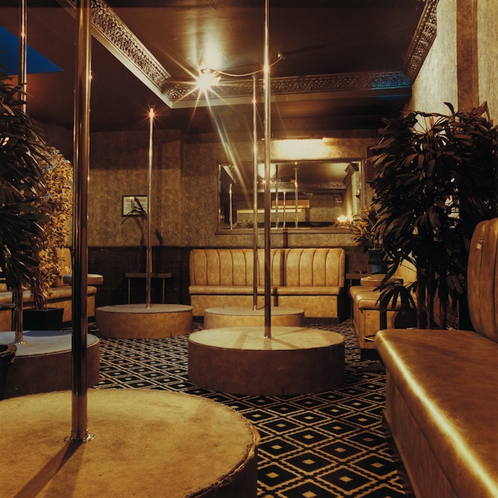 Browns, Private Dance Area